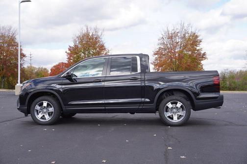 Crystal Black Pearl 2026 Honda Ridgeline RTL