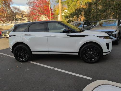 2025 Land Rover Range Rover Evoque Core S