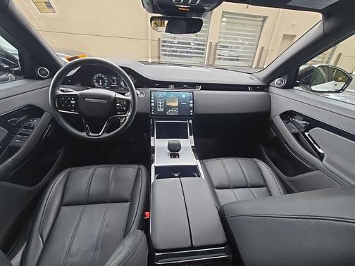 2025 Land Rover Range Rover Evoque Core S