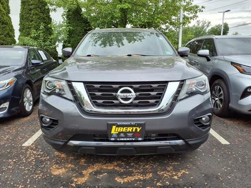 2018 Nissan Pathfinder SL