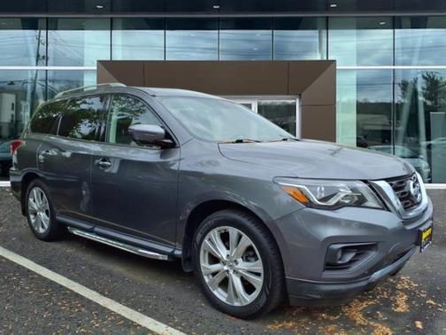 2018 Nissan Pathfinder SL