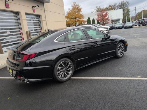 2023 Hyundai SONATA Limited