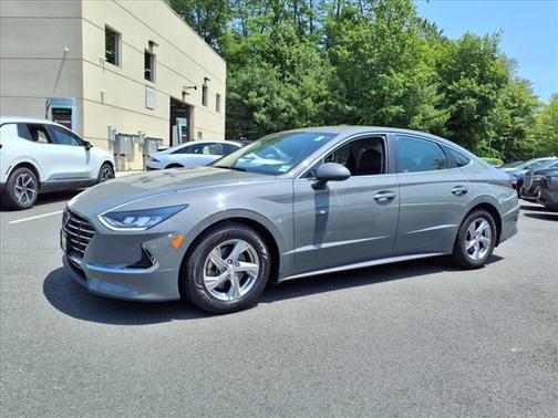 2022 Hyundai SONATA SE