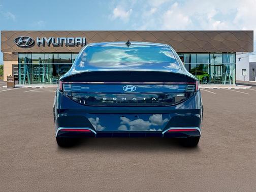2025 Hyundai SONATA Hybrid SEL