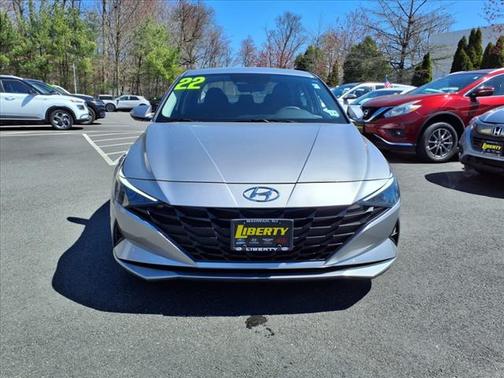 2022 Hyundai ELANTRA SEL