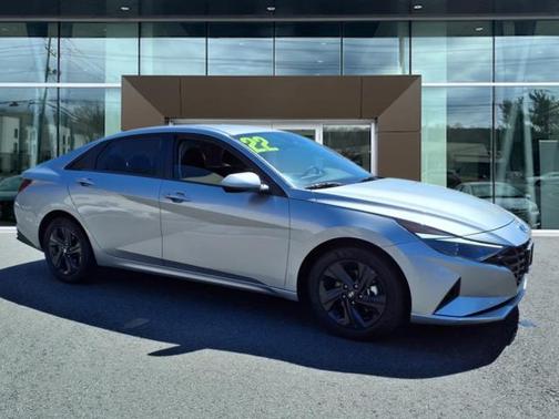 2022 Hyundai ELANTRA SEL