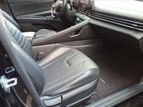 2021 Hyundai ELANTRA Limited