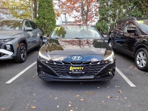 2021 Hyundai ELANTRA Limited