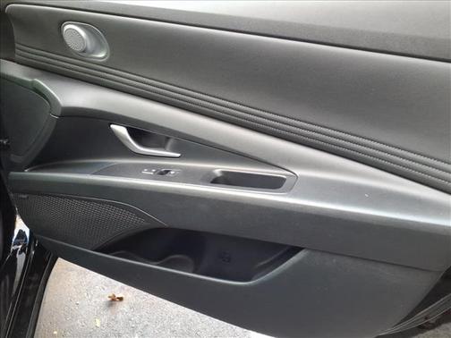 2021 Hyundai ELANTRA Limited