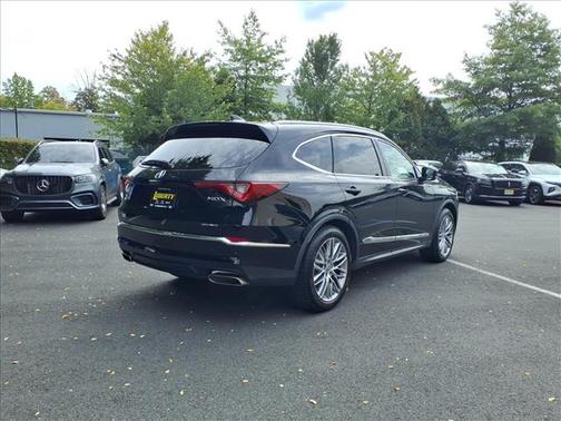 2022 Acura MDX Advance