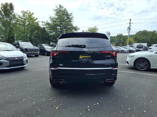 2022 Acura MDX Advance