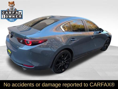 2023 Mazda Mazda3 2.5 S Carbon Edition