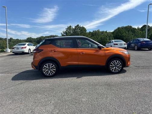 2023 Nissan Kicks SV