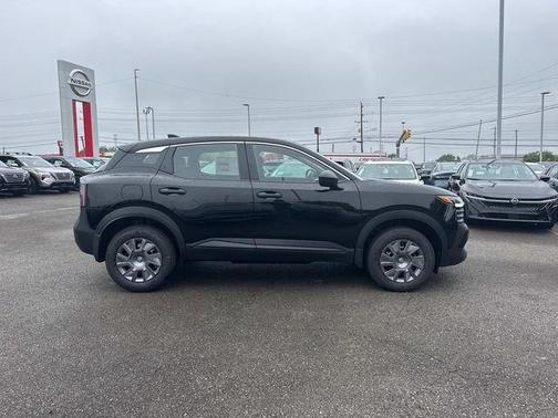 Super Black 2026 Nissan Kicks S