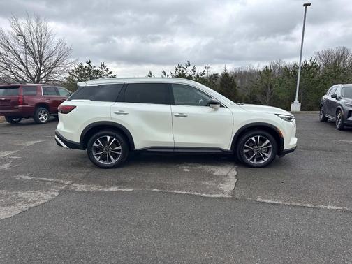 2024 INFINITI QX60 Luxe