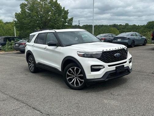 White Metallic 2021 Ford Explorer ST