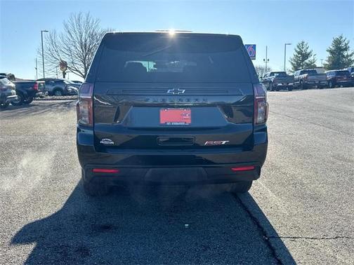 2023 Chevrolet Suburban RST