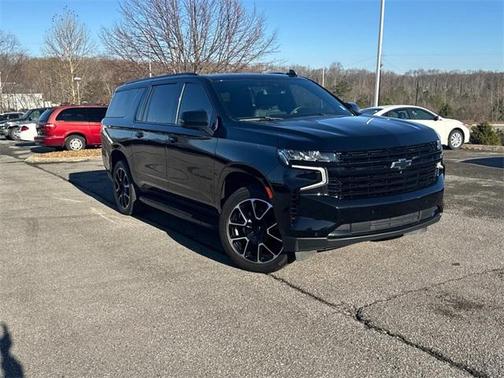 2023 Chevrolet Suburban RST