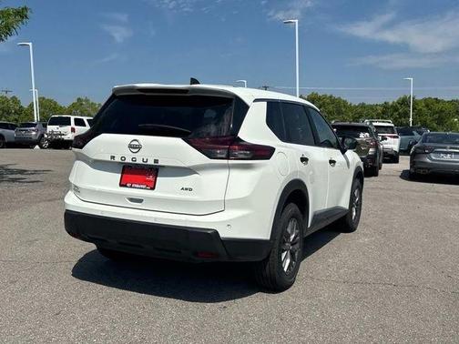 Glacier White 2024 Nissan Rogue S