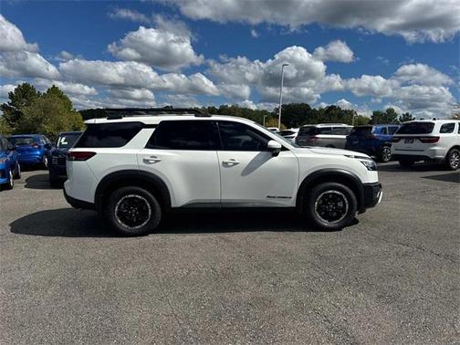 2025 Nissan Pathfinder Rock Creek