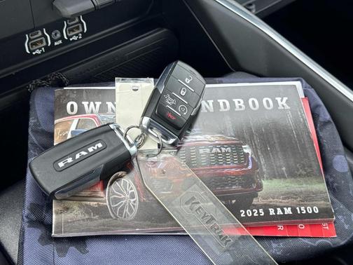 2025 RAM 1500 Big Horn/Lone Star