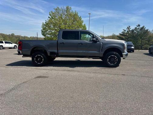 2025 Ford F-350 XLT