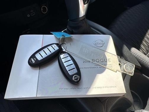 2019 Nissan Rogue SV
