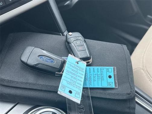 2021 Ford Explorer Base