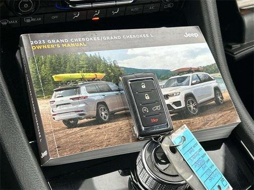 2023 Jeep Grand Cherokee Altitude