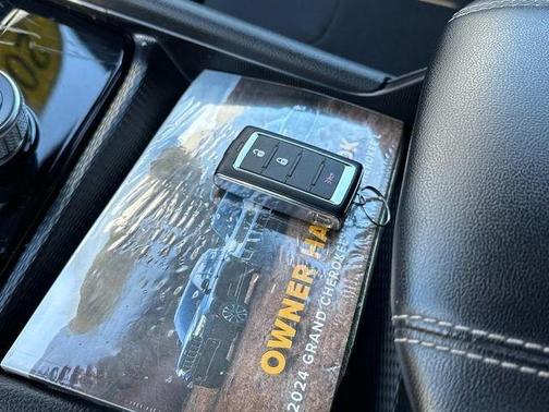 2024 Jeep Grand Cherokee Laredo