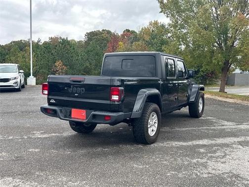 2022 Jeep Gladiator Sport