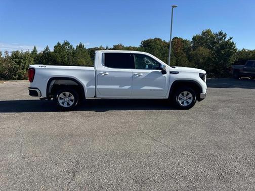 2025 GMC Sierra 1500 SLE