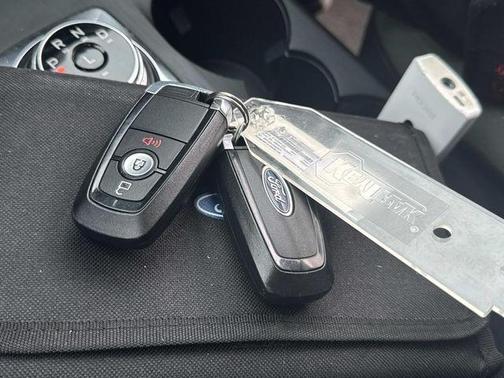 Ingot Silver 2020 Ford Escape SE