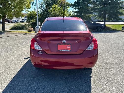 2014 Nissan Versa 1.6 SV