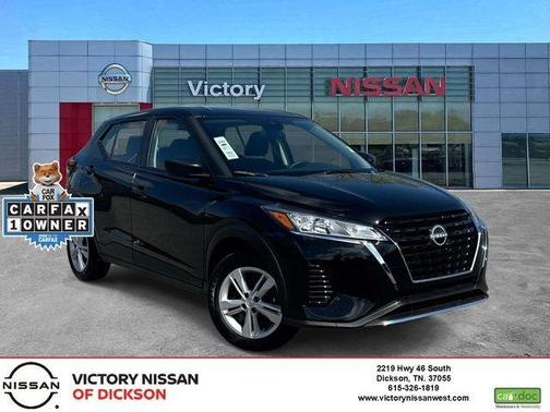 Super Black 2025 Nissan Kicks Play S
