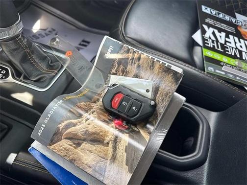 2023 Jeep Gladiator Overland