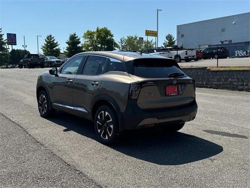 2025 Nissan Kicks SV