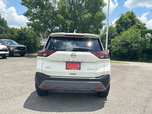 White 2023 Nissan Rogue SV