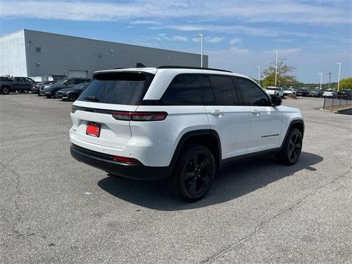 2023 Jeep Grand Cherokee Altitude
