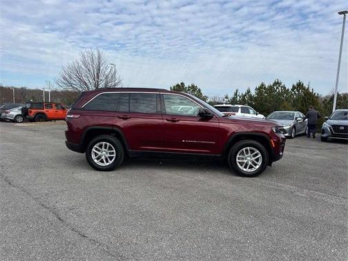 2024 Jeep Grand Cherokee Laredo X