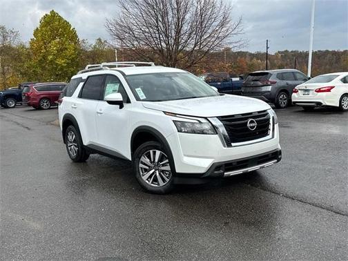 2025 Nissan Pathfinder SL