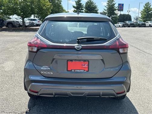 2025 Nissan Kicks Play S
