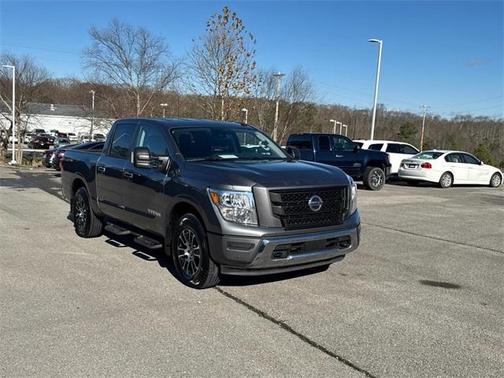 2021 Nissan Titan SV