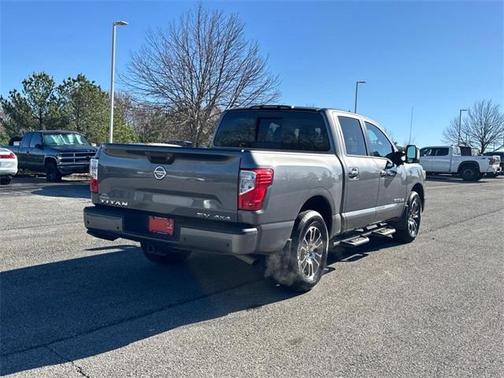 2021 Nissan Titan SV