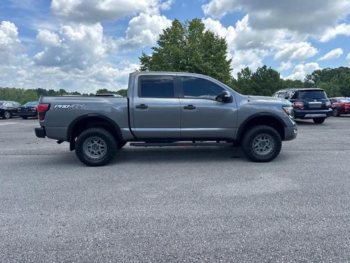 2020 Nissan Titan PRO-4X