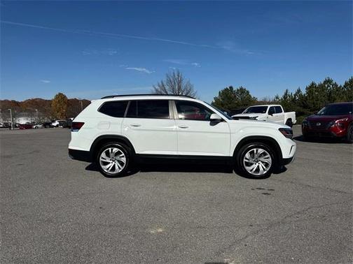 2022 Volkswagen Atlas 2.0T SE w/Technology