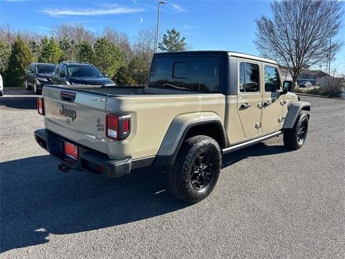 2022 Jeep Gladiator Sport