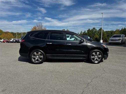 2017 Chevrolet Traverse 2LT