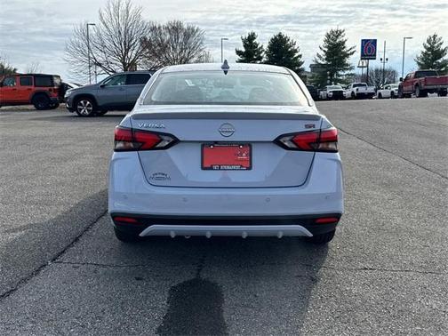 2025 Nissan Versa 1.6 SR