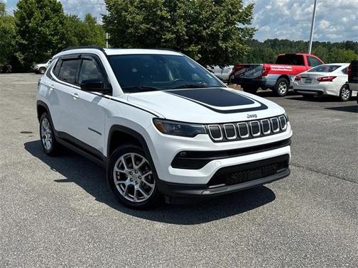 2022 Jeep Compass Latitude Lux